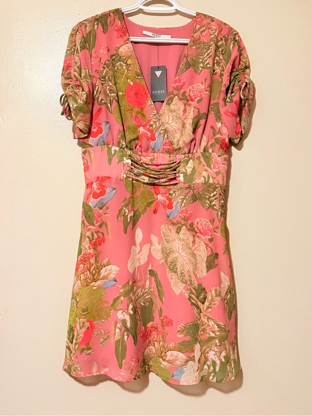 GUESS Coral Pink Floral V-Neck Mid length Dress